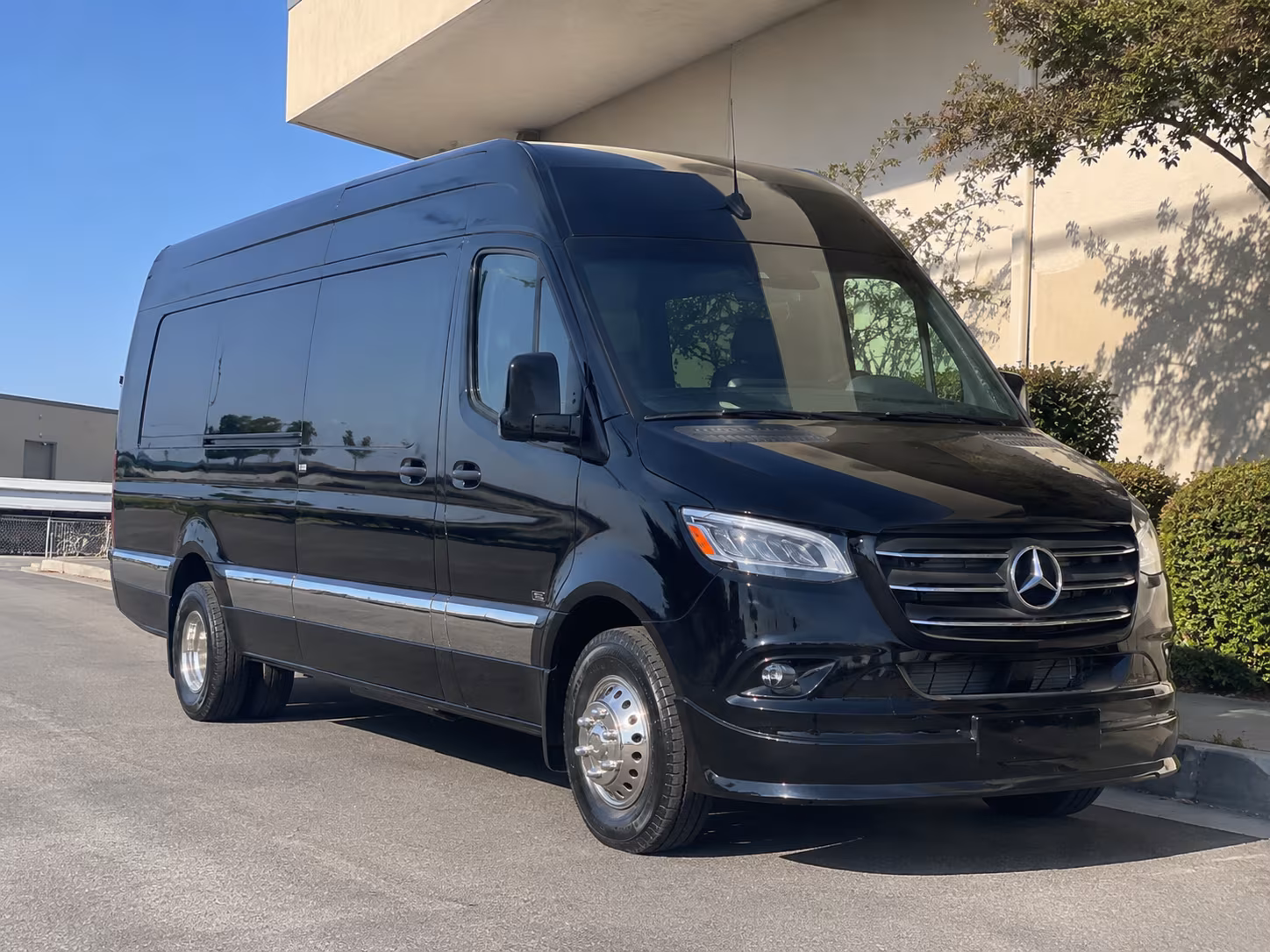 bus rental options for avondale trips