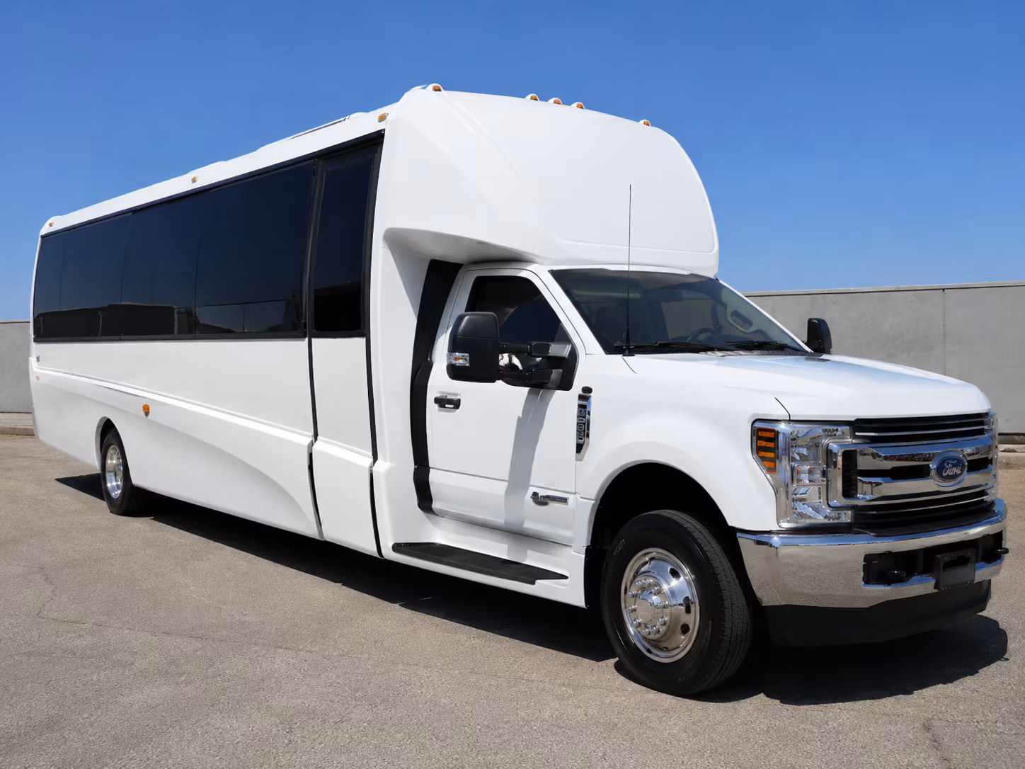 find and book transportation for your next bachelor or bachelorette party 4
