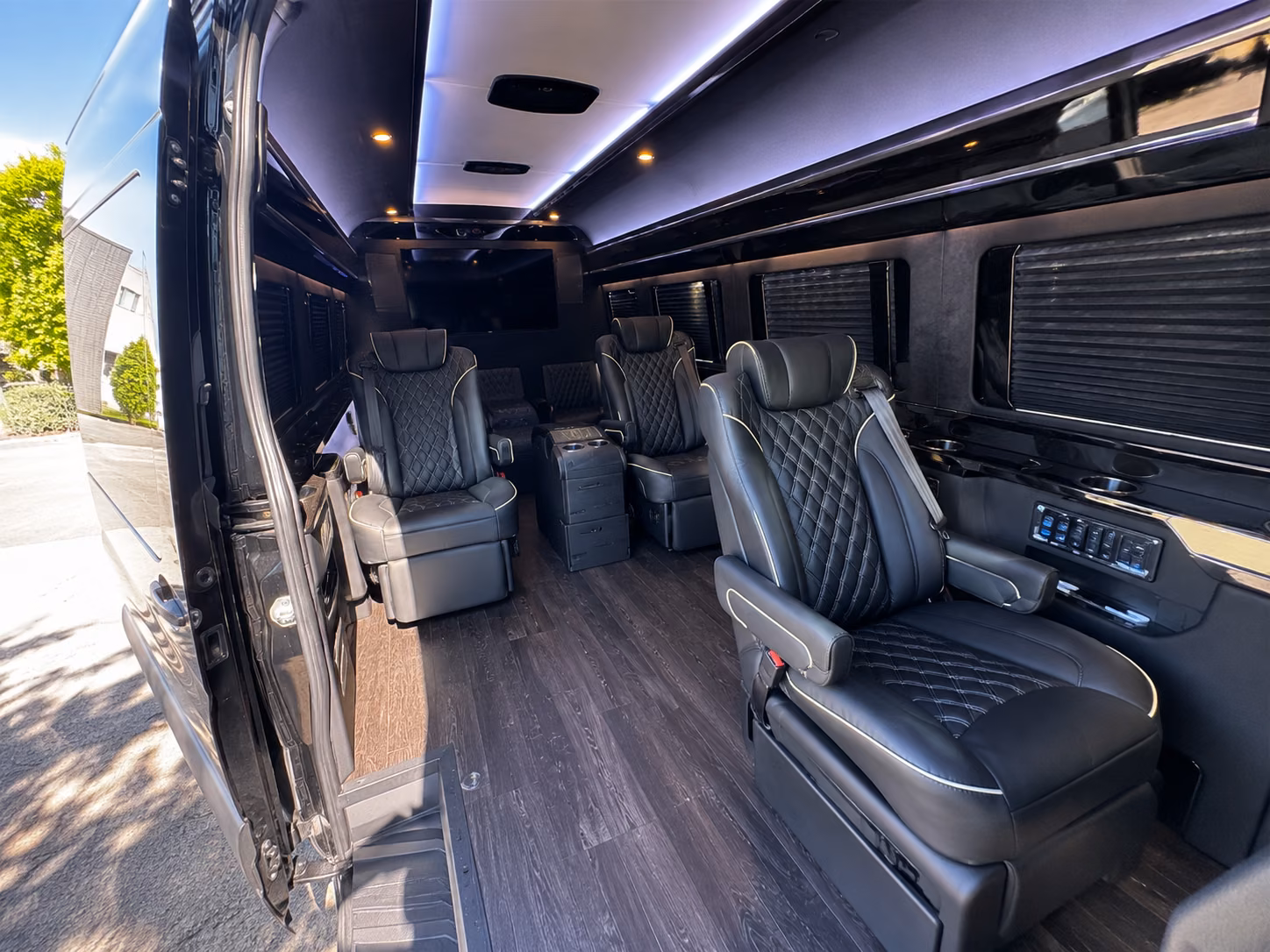 find and book transportation for your next prom 4