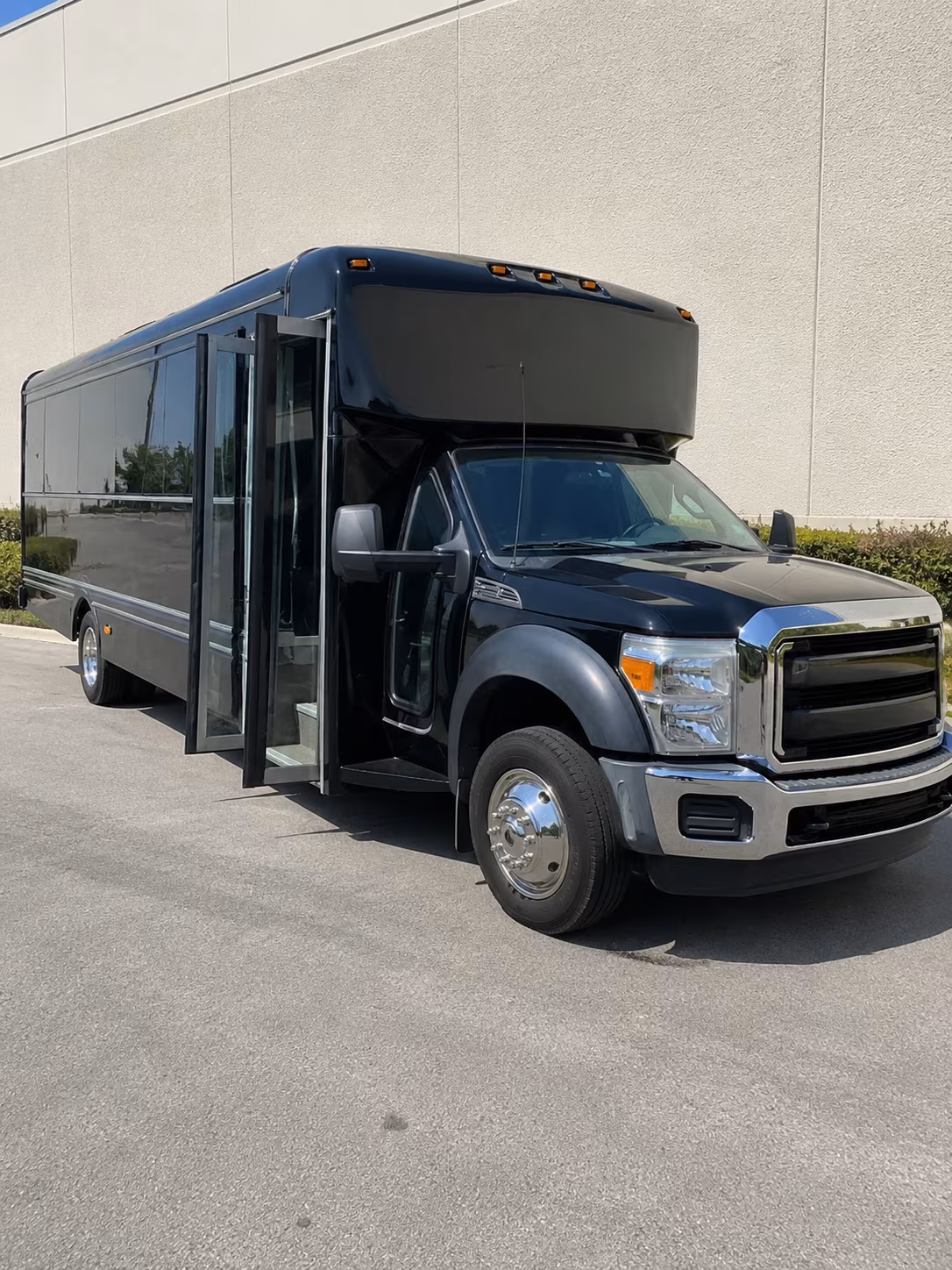 party bus rentals for avondale area proms at agua fria and desert edge high schools