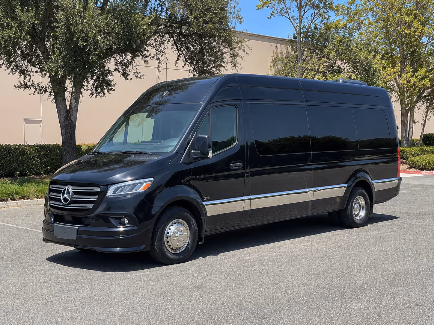 sprinter vans and party buses for avondale winery and brewery crawls